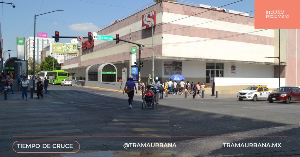 100 en 1 día: ¿Cuánto tiempo toma cruzar la calle?